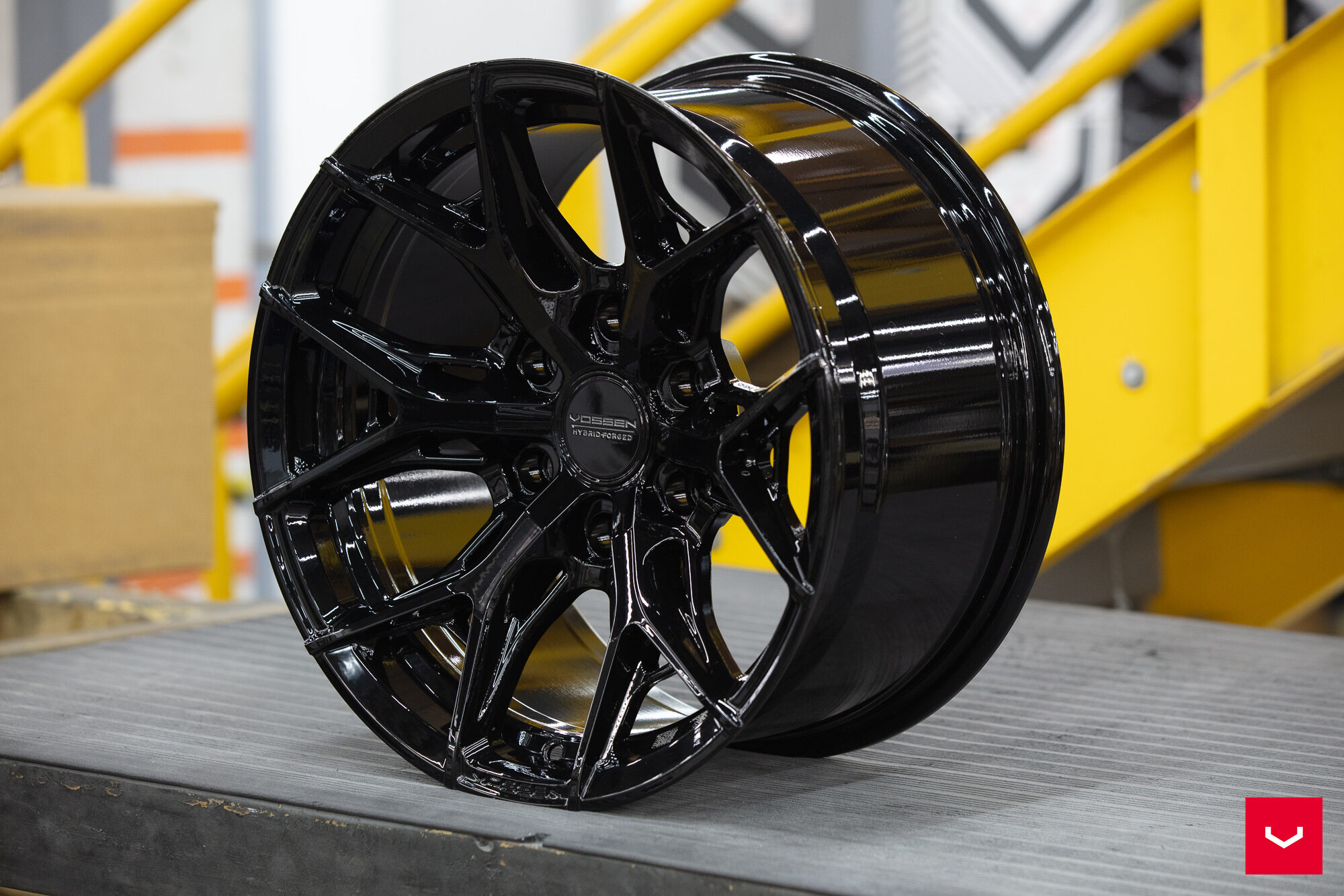 HYBRID FORGED SERIES: HF6-4 - Vossen Wheels