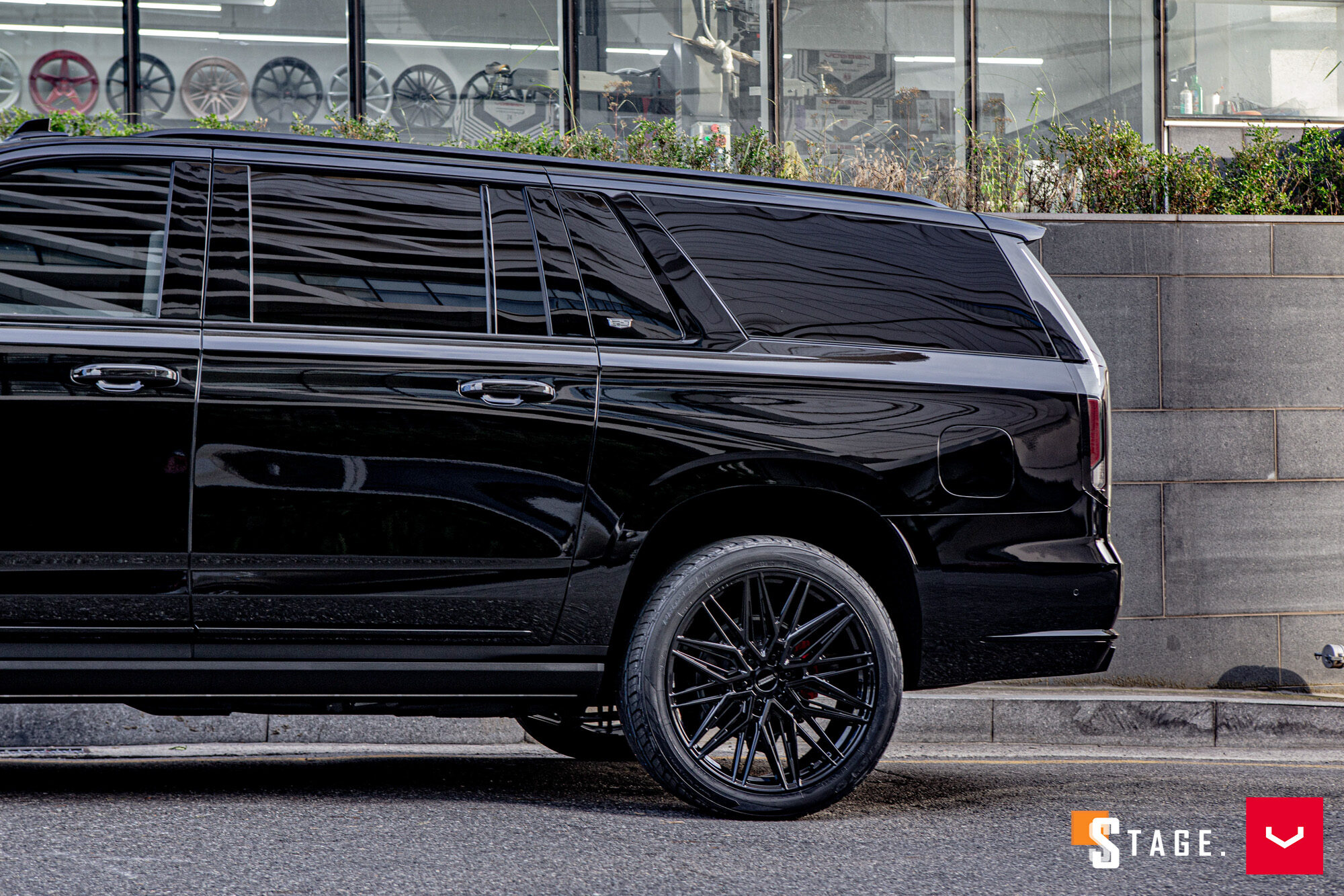 CADILLAC ESCALADE - HYBRID FORGED SERIES: HF6-5 - Vossen Wheels