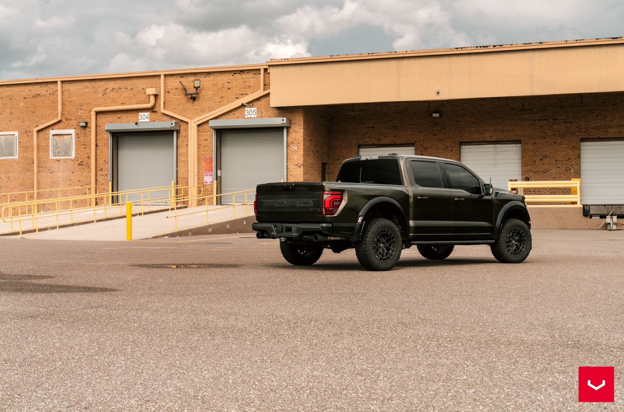 American Racing Rims Ford Raptor Ford F150 Raptor - HFX Series: HFX-1 (6-Lug) - Vossen Wheels