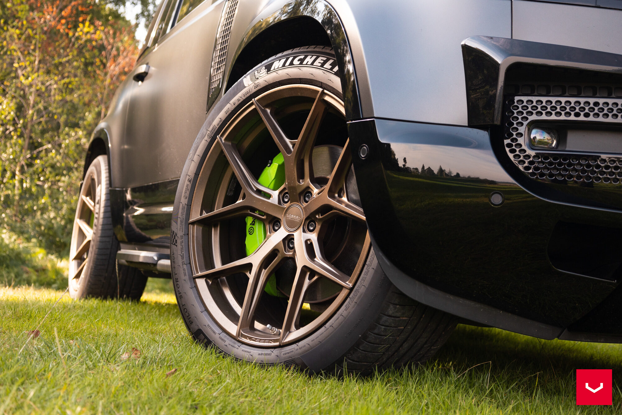 Land Rover Defender 90 - Hybrid Forged Series: HF-5 - Vossen Wheels
