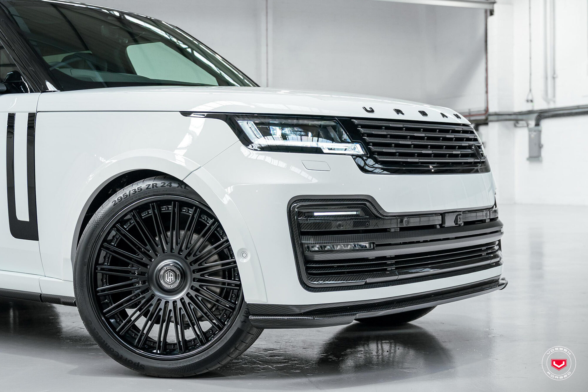 Range Rover Style 17 Land Rover Range Rover - Series 17: S17-14 (3-Piece) - Vossen Wheels