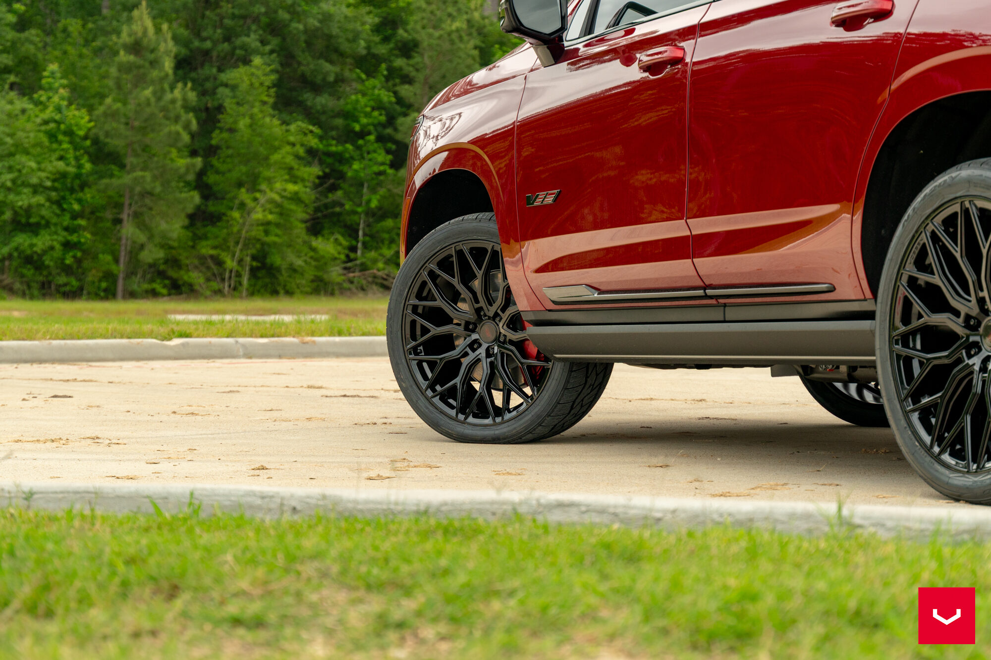 Cadillac Escalade V - Hybrid Forged Series: HF6-3 - Vossen Wheels