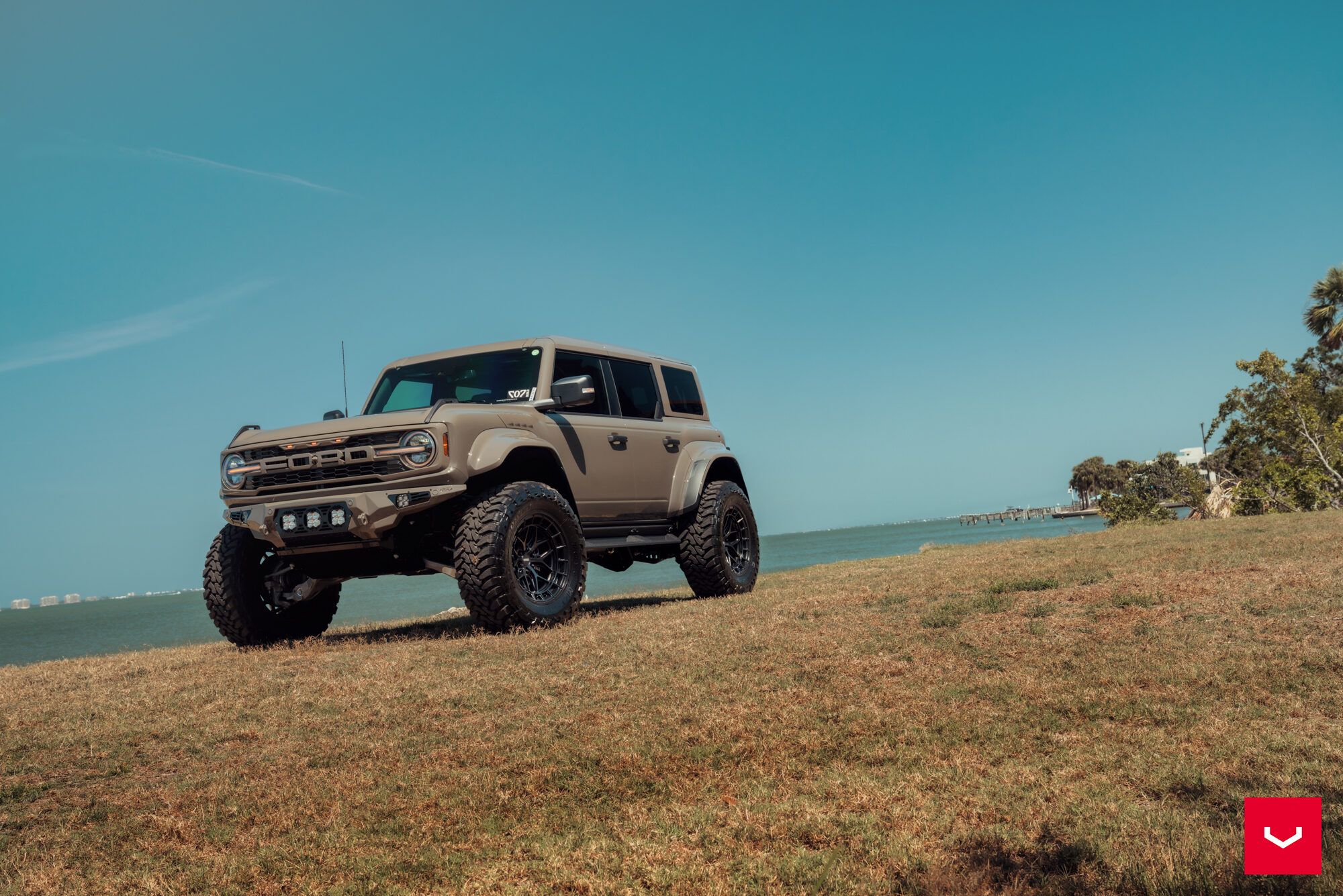 Ford Bronco Raptor - HFX Series: HFX-1 (6-Lug) - Vossen Wheels
