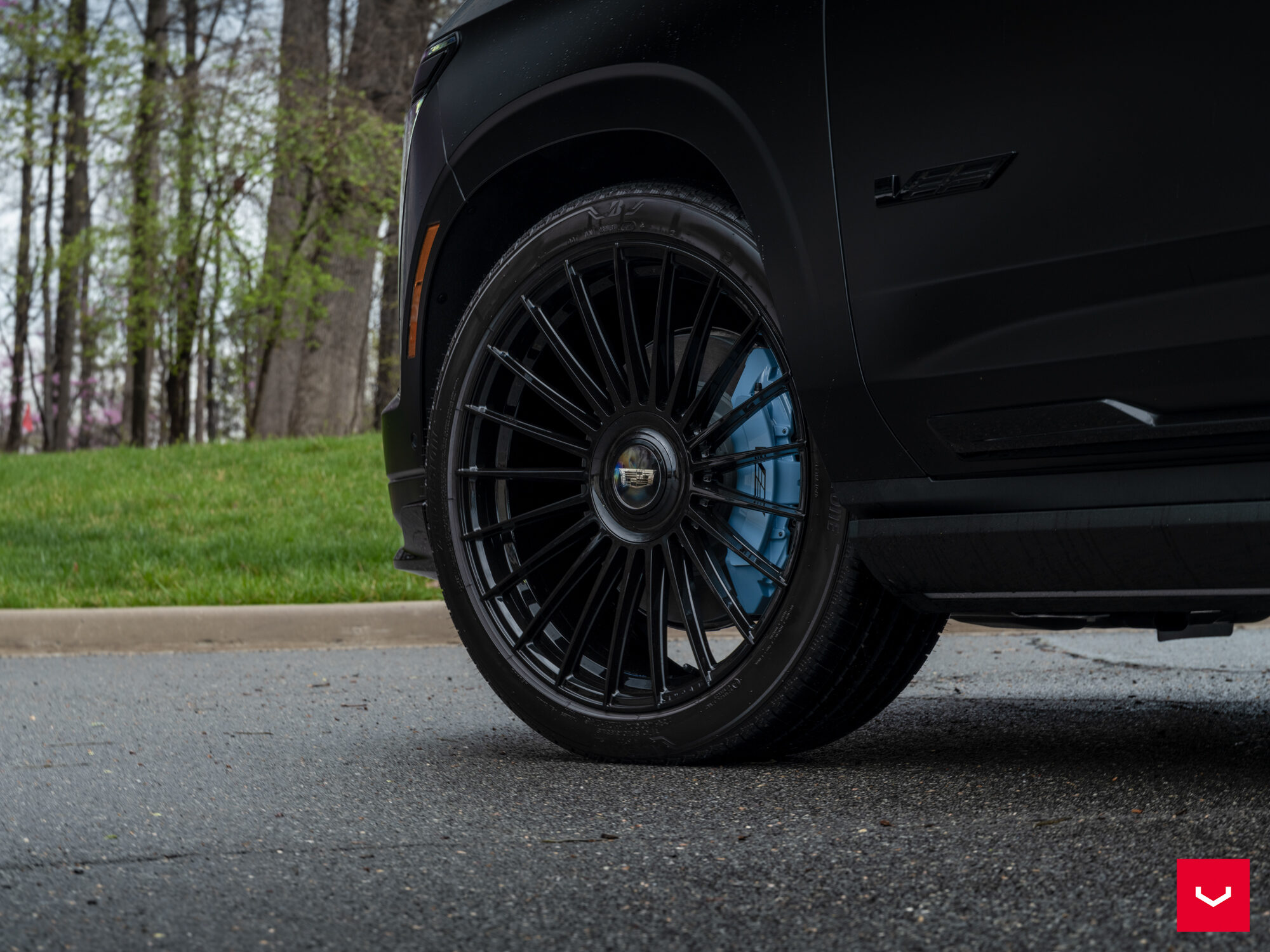 Cadillac Escalade V - Hybrid Forged Series: HF-8 - Vossen Wheels