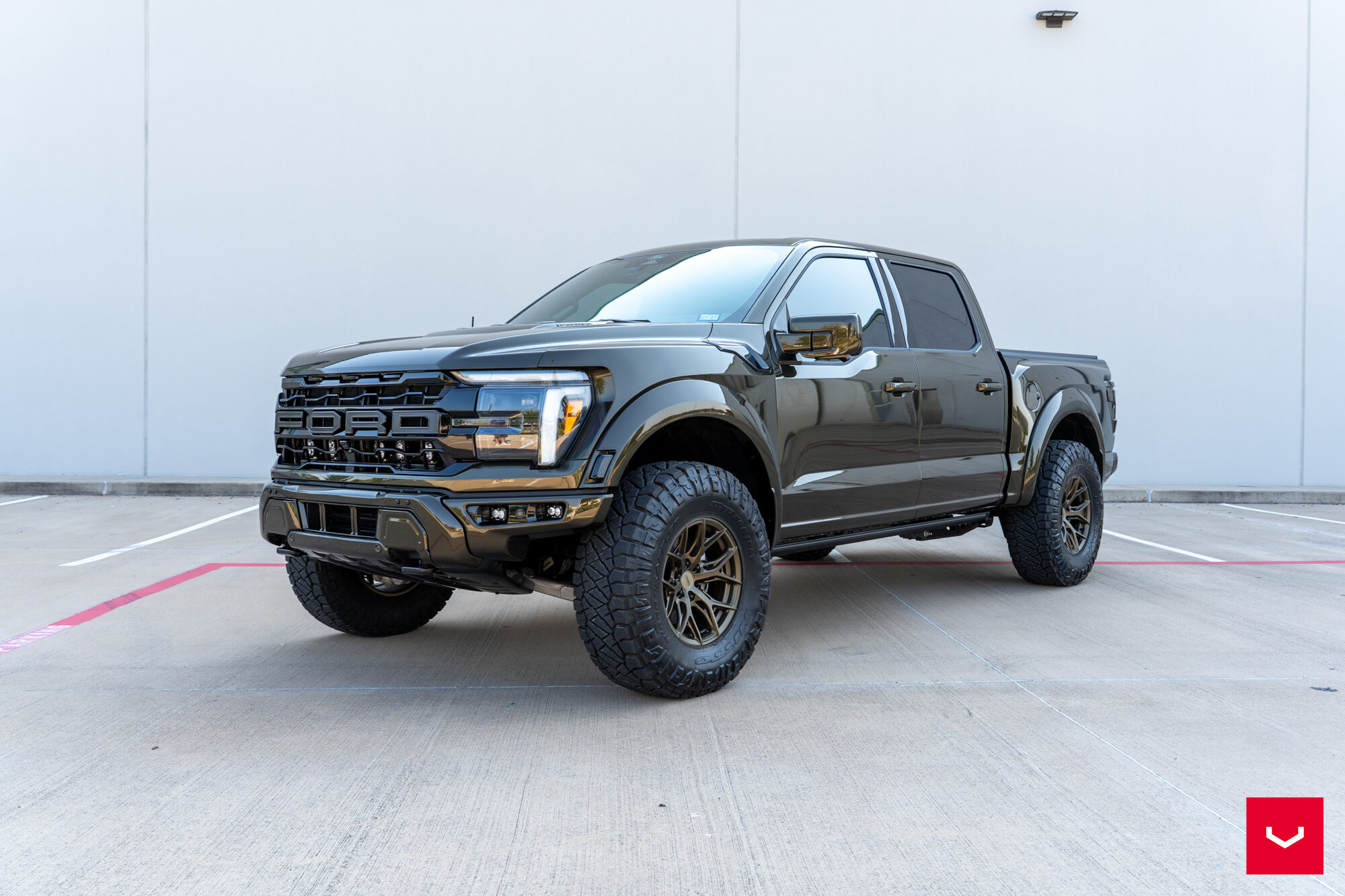 Ford F-150 Raptor - Hybrid Forged 6-Lug Series: HF6-4 - Vossen Wheels