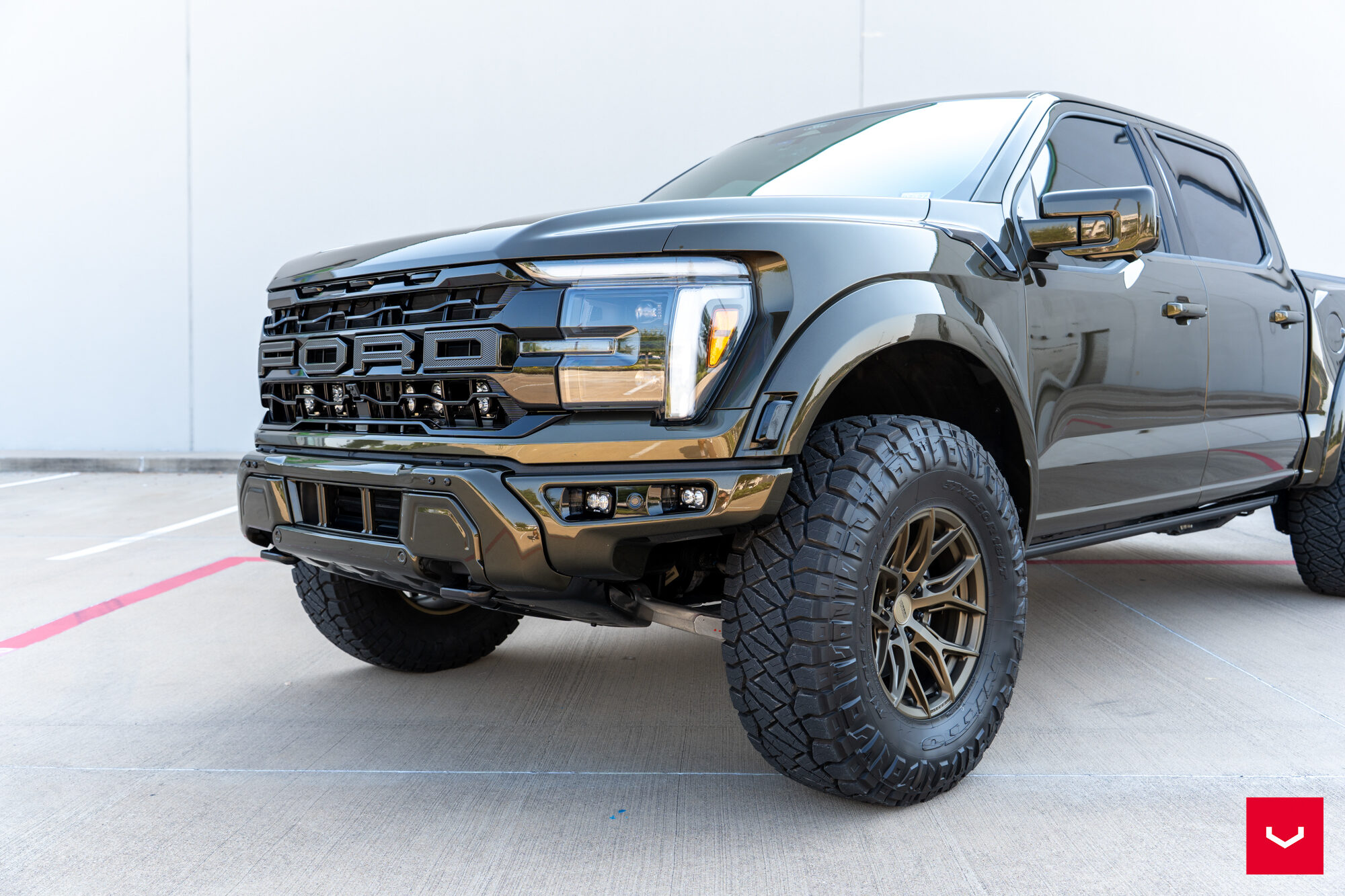 Ford F-150 Raptor - Hybrid Forged 6-Lug Series: HF6-4 - Vossen Wheels