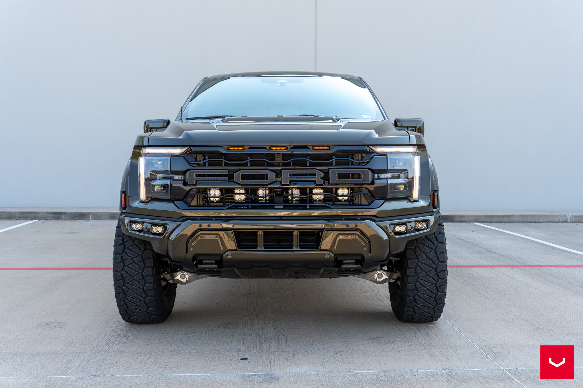 Ford F-150 Raptor - Hybrid Forged 6-Lug Series: HF6-4 - Vossen Wheels
