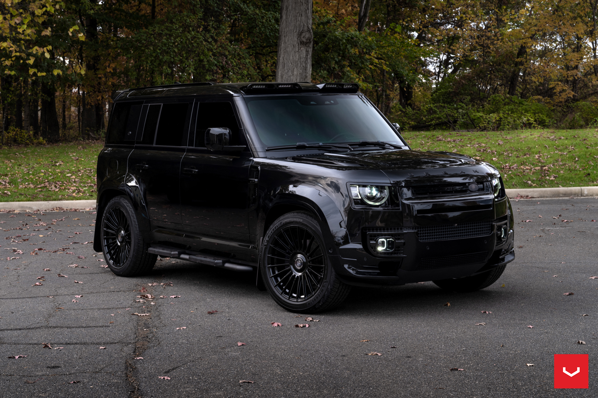 Land Rover Defender - Hybrid Forged Series: HF-8 - Vossen Wheels