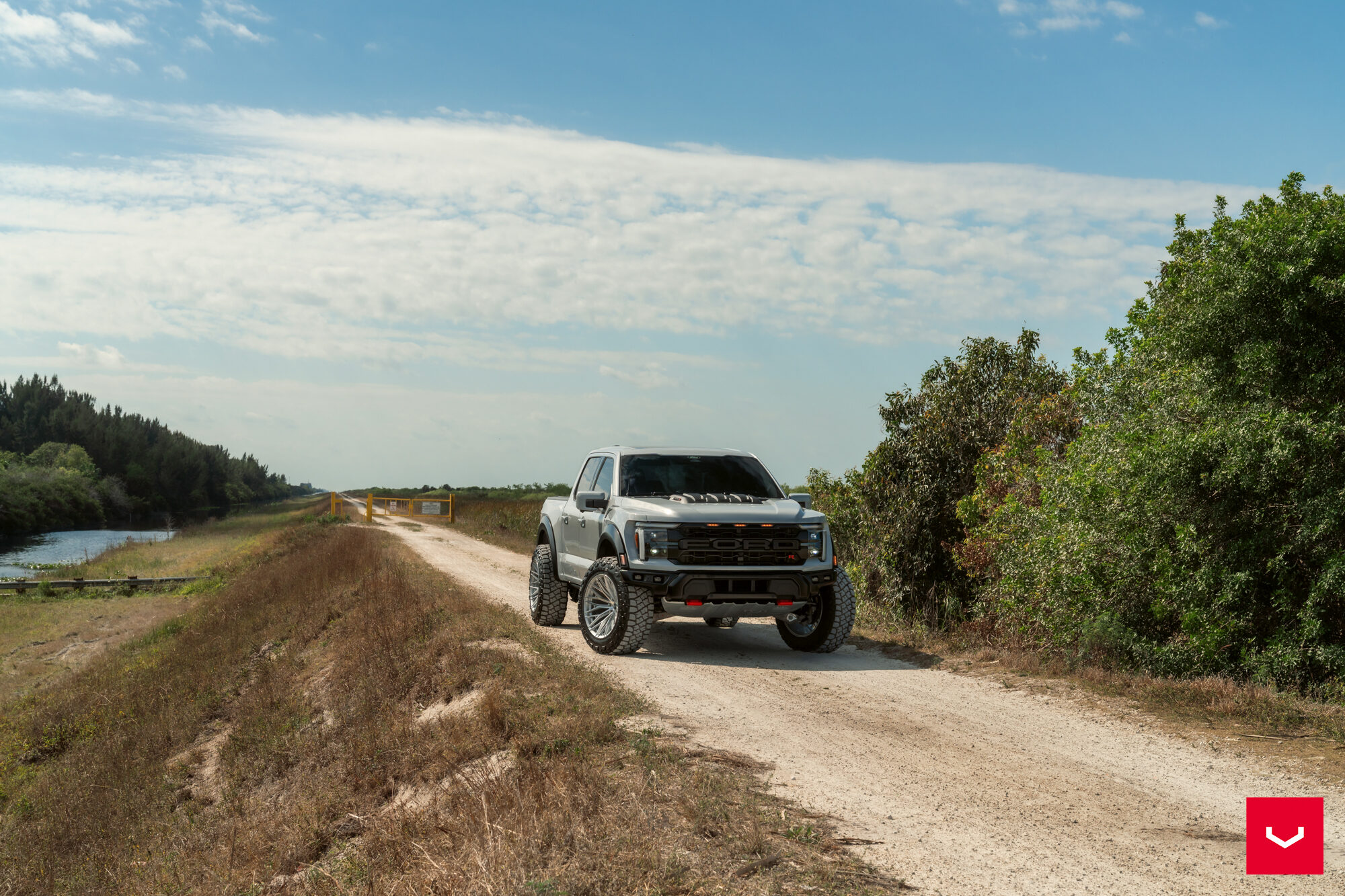 Ford F-150 Raptor R - HFX Series: HFX-6 (6-Lug) - Vossen Wheels